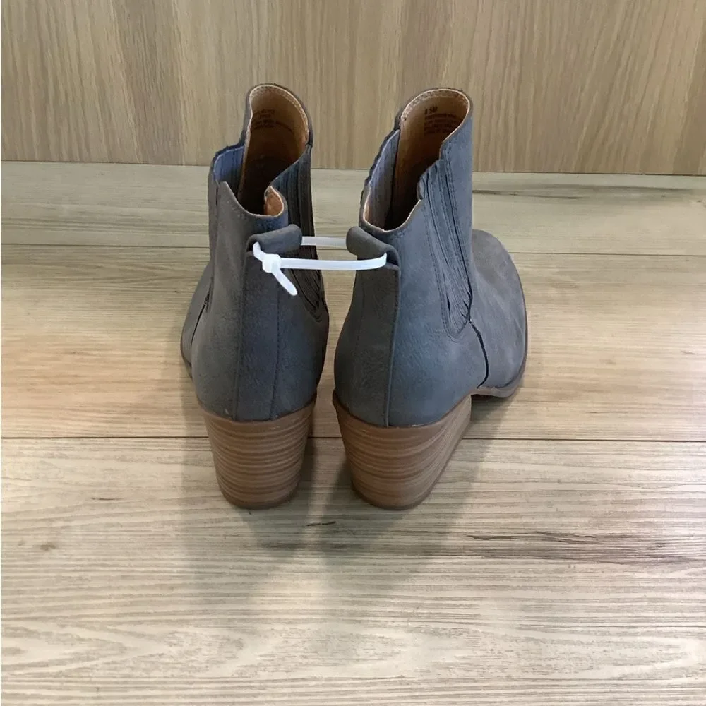 Kork Women’s Hadley Boot, color grey with brown heel, size 8.5, NWOTS
